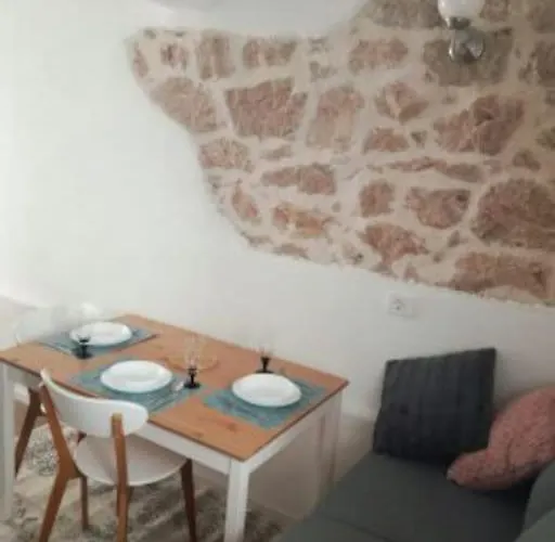 Sparoga - Dalmatian Stone House For Vikendica